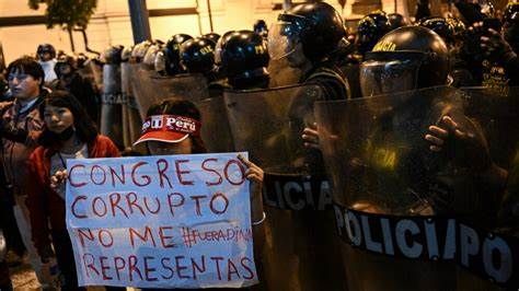 Congreso peruano niega adelantar elecciones