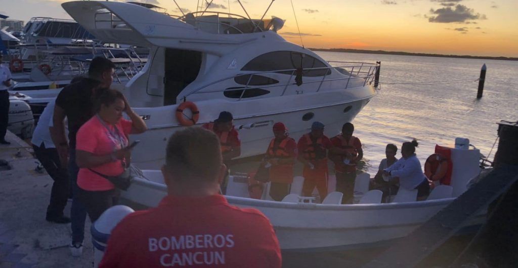Desaparecen y fallecen tras hundimiento de embarcación en Cancún