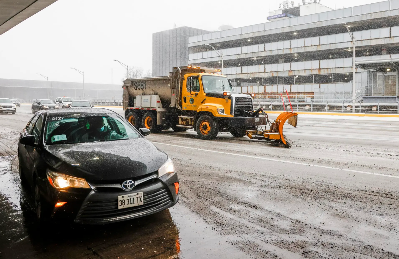 Afecta tormenta invernal a vuelos en EE.UU