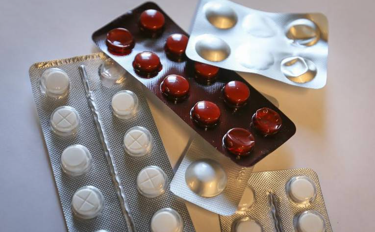 Alerta Cofepris sobre venta de medicamentos piratas en México