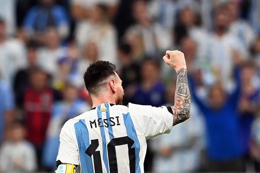 Se agotan a nivel mundial playeras de Messi