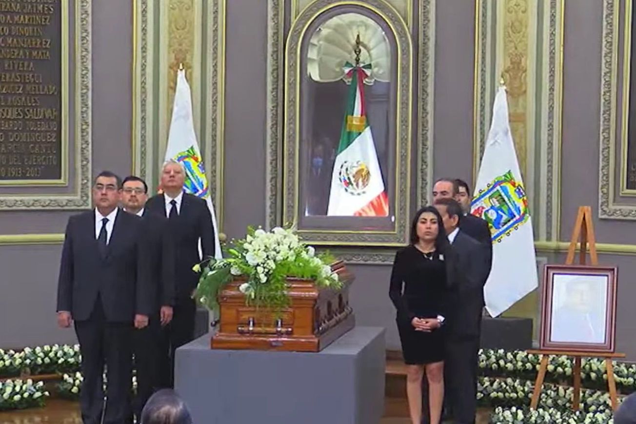 Realiza Congreso de Puebla homenaje a Miguel Barbosa Huerta