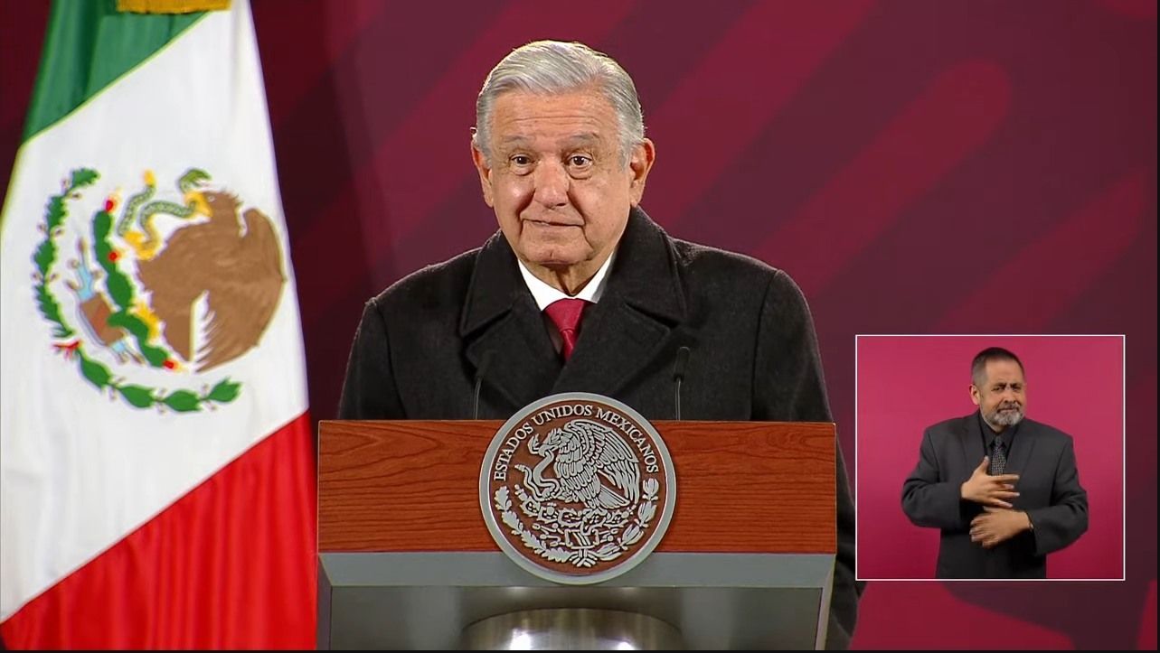 Acusa AMLO "lanzada" en contra de ministra Yasmín Esquivel