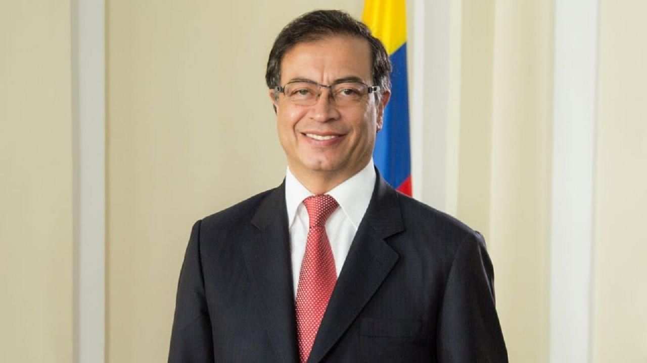 alcanza rayo avión de presidente colombiano