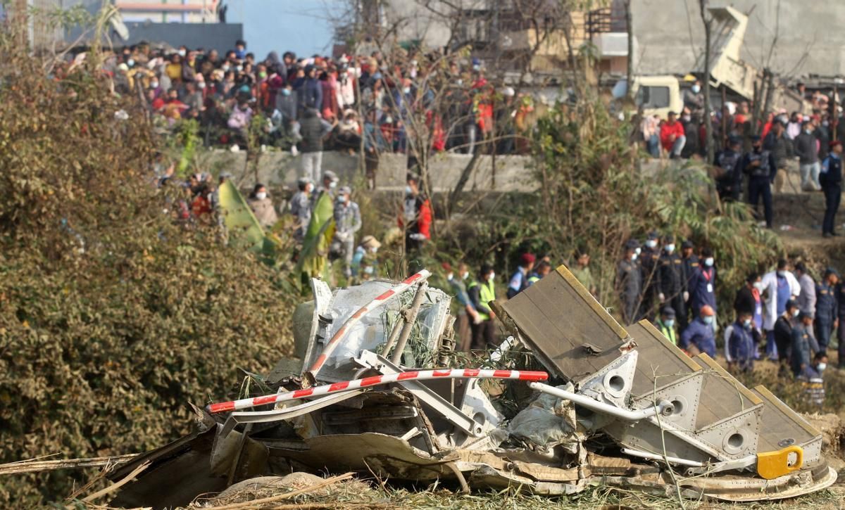 (Video)68 pasajeros y 4 miembros de la tripulación pierden la vida tras accidente en Nepal