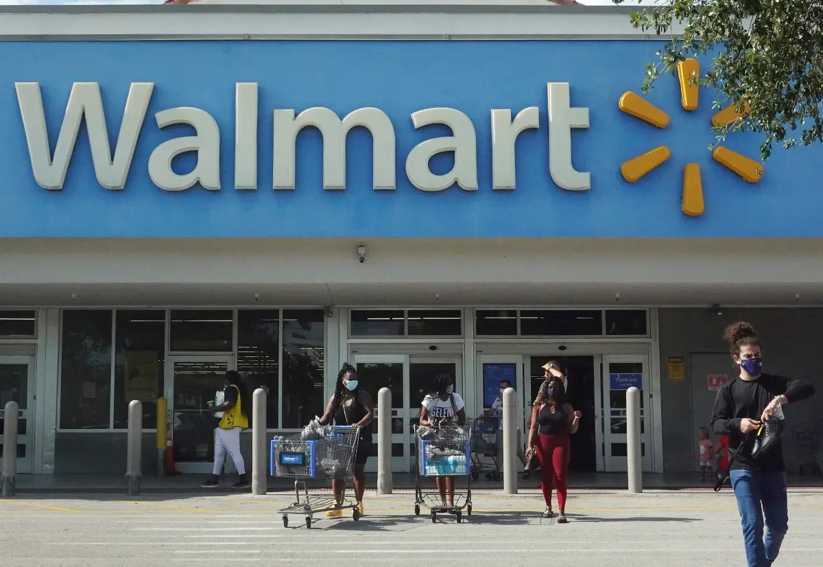 Se ampara Walmart contra nuevas disposiciones antitabaco