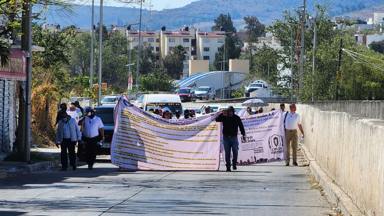 Claman recontratación ex trabajadores de la fiscalía