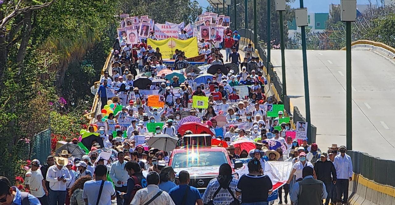 colectivos marchan guerrero 