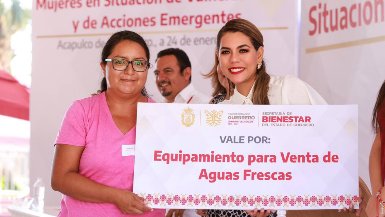 evelyn apoyos