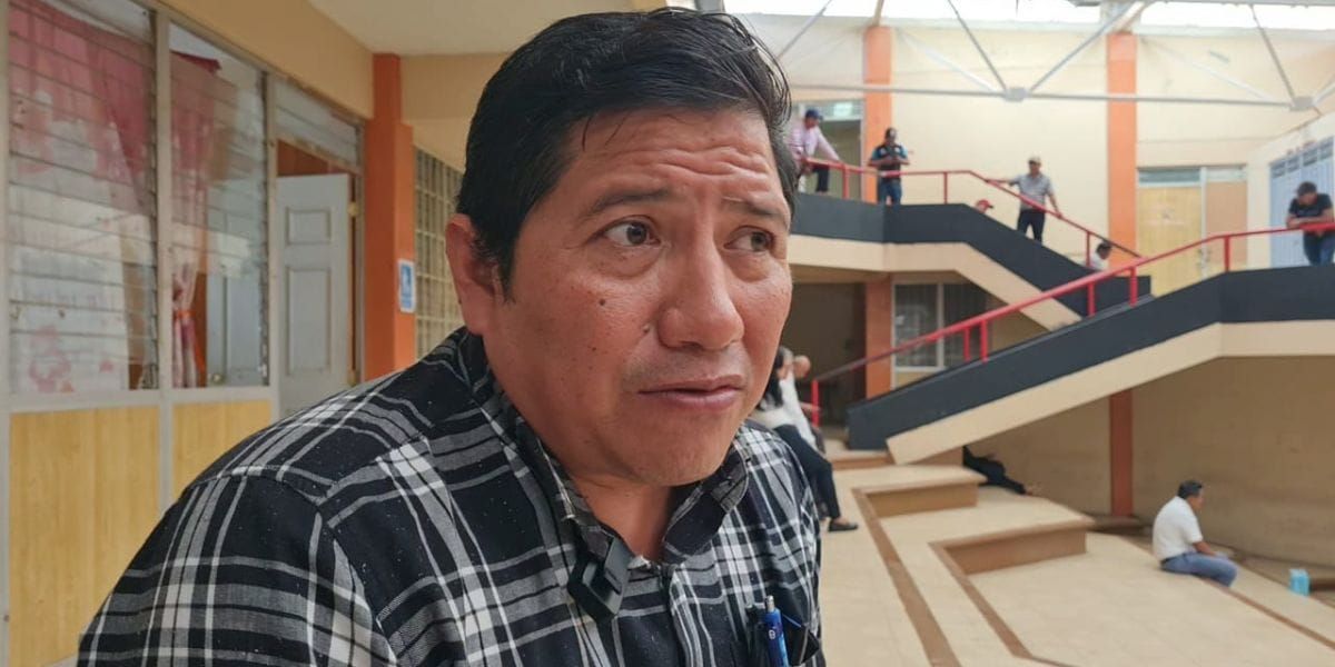 "Los 43 no solamente le faltan a sus papás, nos faltan a todos": David Molina