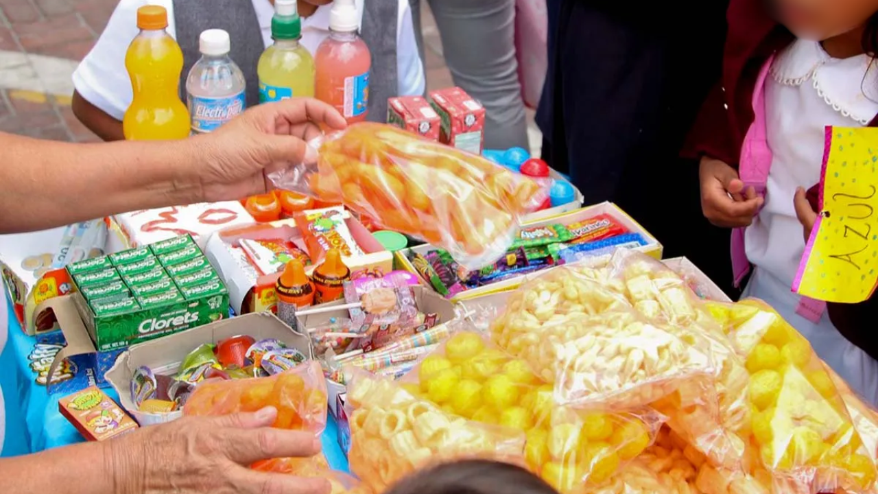¡Adiós, chatarra! SEP publica lineamientos para la venta de alimentos en escuelas