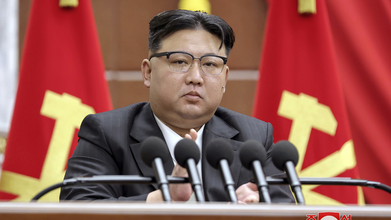 Kim Jong-un ordenó la ejecución de 30 funcionarios por no prevenir inundaciones en Corea del Norte