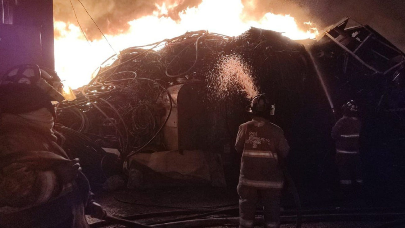 Se incendia predio de la CFE, así sucedió
