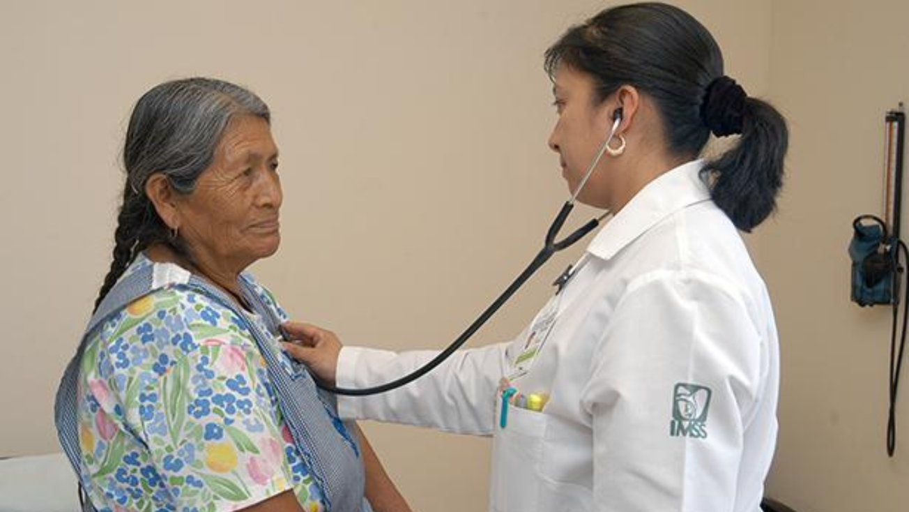 ¿Más de dos semanas con tos? Alerta IMSS por tuberculosis