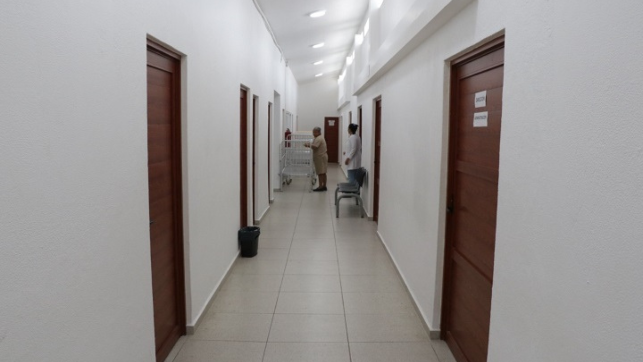 Usan en IMSS-Bienestar botella de plástico para salvar la vida a recién nacido