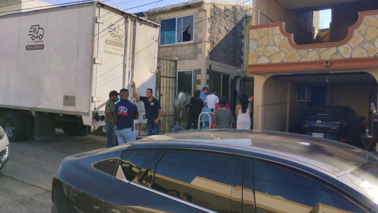 Regresan de EU y encuentran su casa en Tampico invadida