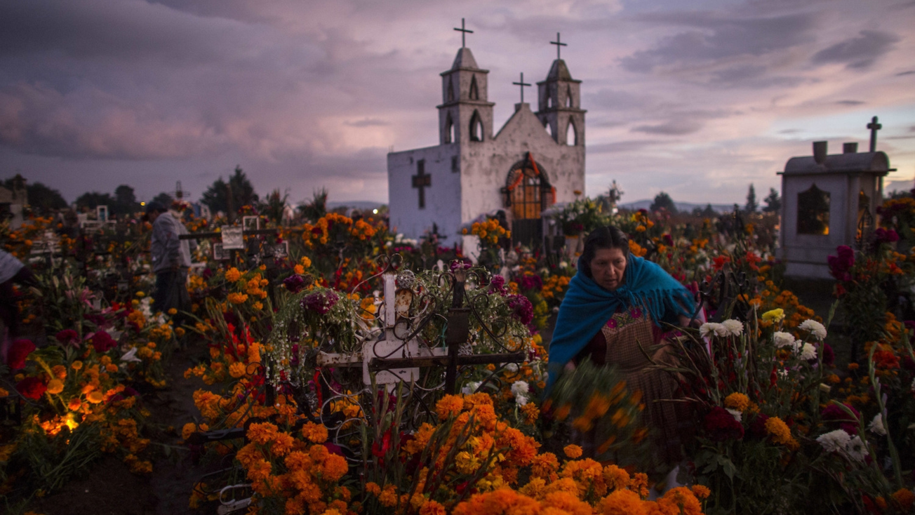 ¿Habrá puente por Día de Muertos en escuelas?