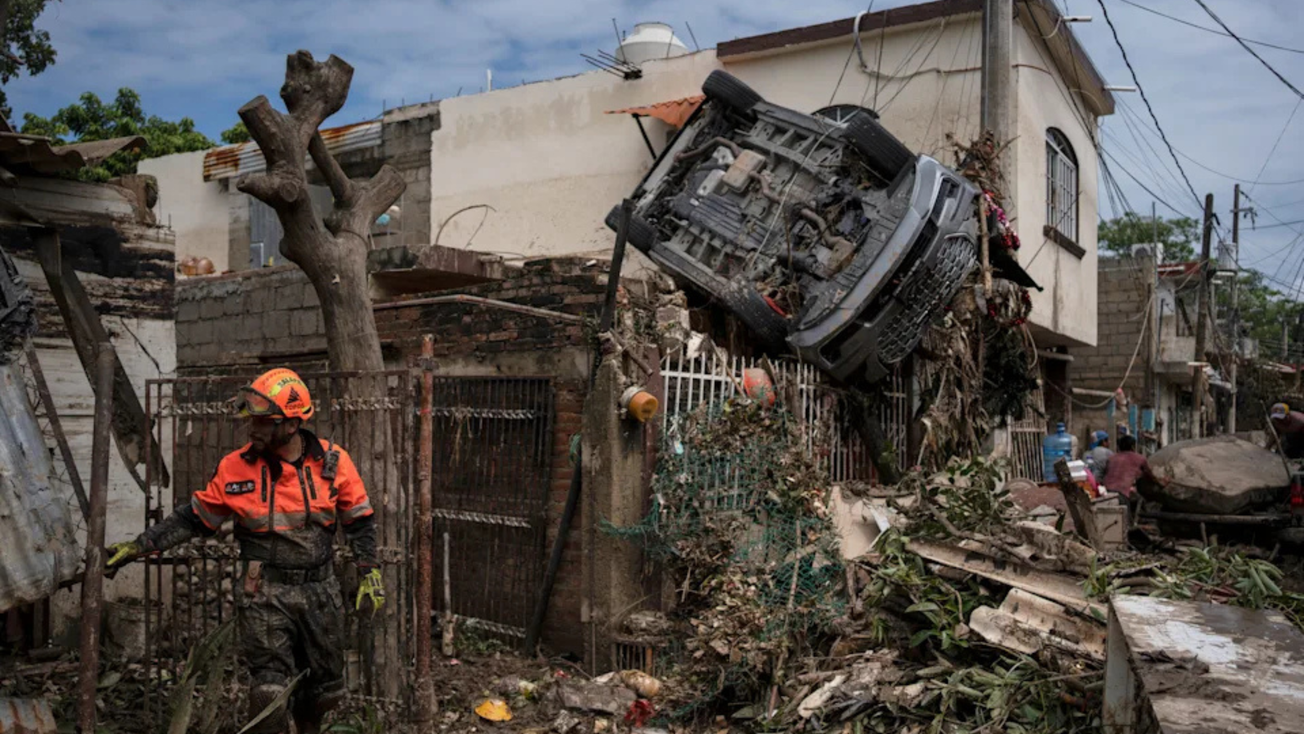 Suman 70 mil viviendas afectadas tras intensas lluvias en México