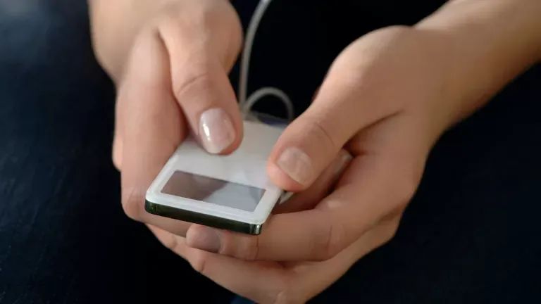 A partir de los 30 ya no escuchamos música nueva: estudio