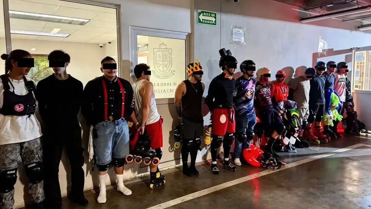 Detienen en NL a 24 personas por patinar en la calle sin permiso