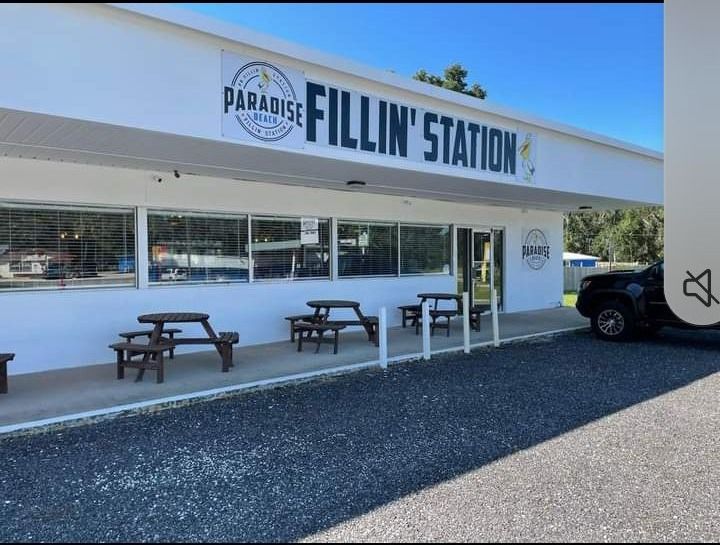 Paradise Beach Fillin Station