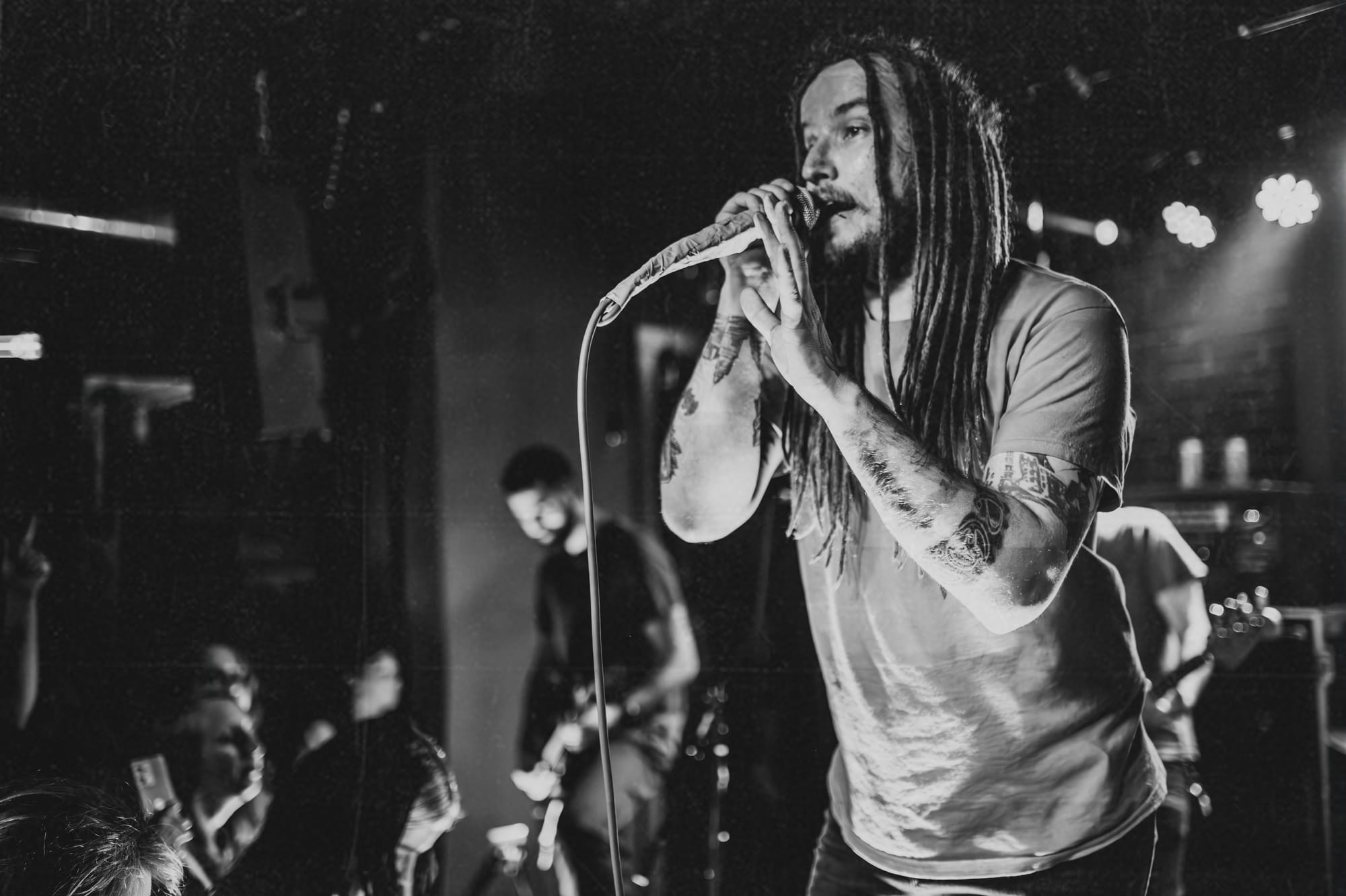 Scream Out Loud playing at The Handlebar (photos by Moth)