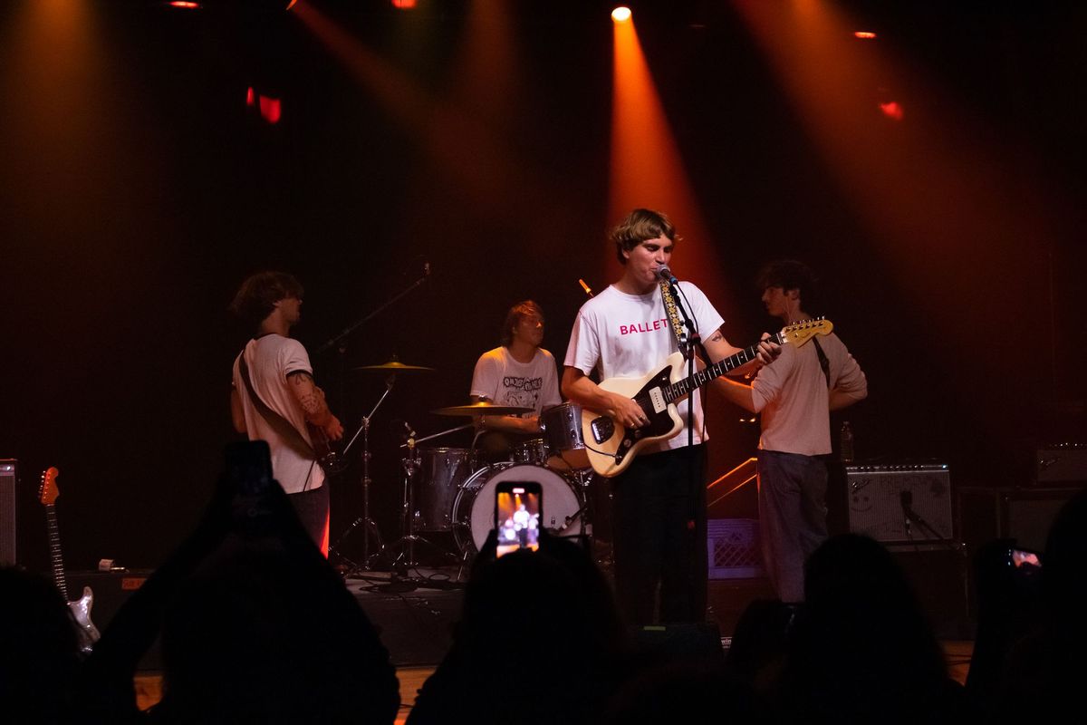 Sun Room Lights Up The Night During Shaky Knees Late Night Show