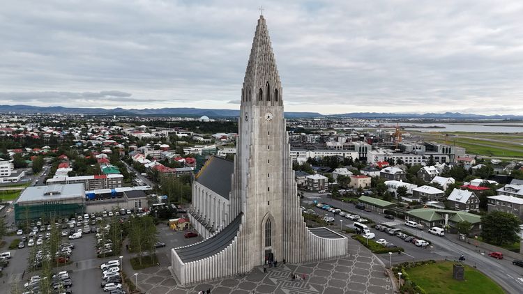 Reykjavík + London Layover