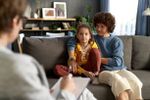 Parentalité et protection de l’enfance : le HCFEA plaide pour « l’épaulement » des familles