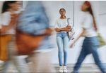 Jeunes majeurs sortant de l'ASE  : l'État répartit près de 50 M€ entre les départements