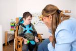 Attestation d’honorabilité : quelles démarches pour les employeurs dans le champ de l’enfance handicapée ?