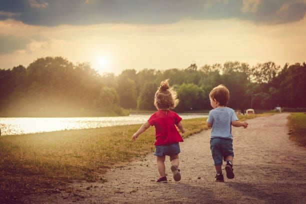 La feuille de route pour 2025-2027 de la stratégie nationale des « 1 000 premiers jours » devait être publiée début juillet.