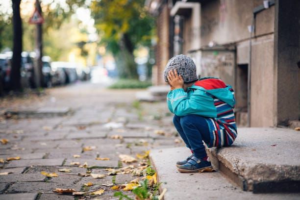  Les enfants issus de milieux défavorisés présentent 20 % de risque supplémentaire de souffrir de troubles psychiques.