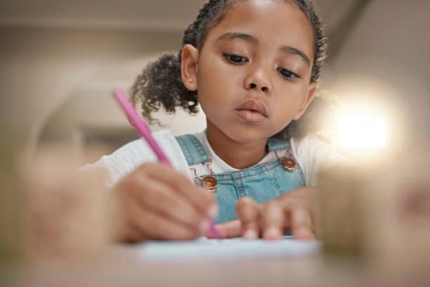 En 2020, 6 207 enfants de Guyane âgés de 3 à 16 ans n’étaient pas scolarisés.