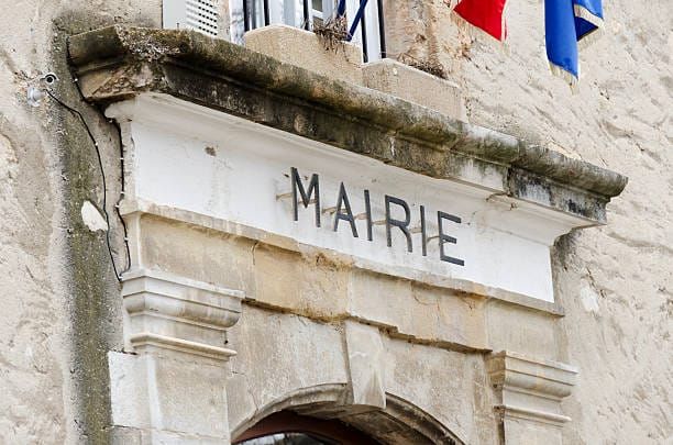 Le collectif défend l'idée de créer, dans chaque commune, une délégation explicitement dédiée aux droits des enfants. 