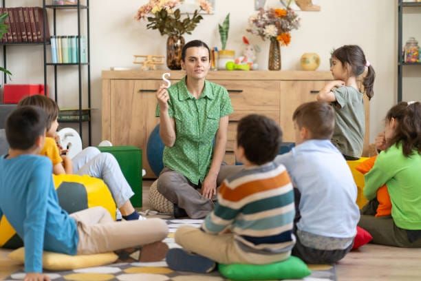 Entre le champ du handicap et celui de la protection de l’enfance, la fracture reste profonde. « Les logiques institutionnelles demeurent largement cloisonnées », constate l'Igas. 