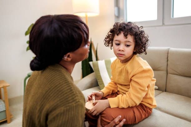 Une formation gratuite en ligne aide les professionnels et bénévoles à repérer, écouter, accompagner et signaler les situations de danger concernant les enfants.