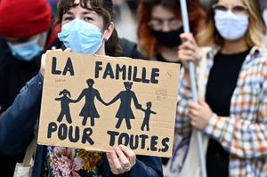 PMA : l’extension légale de l’assistance médicale à la procréation se heurte à la réalité