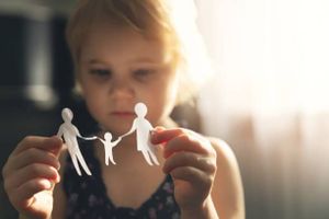 La résidence alternée des enfants favorise l'emploi des mères