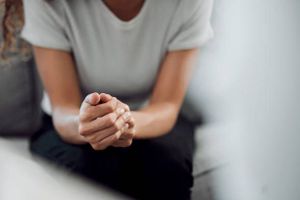 Violences faites aux femmes : la prise en charge du psychotrauma insuffisante