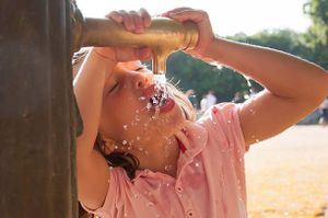 En France, 2000 enfants vivant à la rue subissent les conséquences des fortes chaleurs