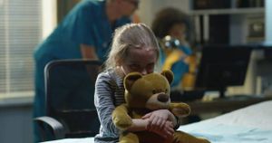 Enfants orphelins de féminicides : une lente prise de conscience