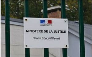 Retards, surcoûts, défauts de conception… : les couacs du plan de création des centres éducatifs fermés