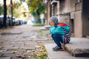 Enfance et pauvreté : un impact profond sur la santé mentale