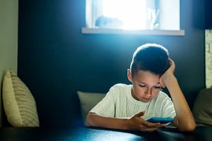 Violences conjugales : plus de 5 200 enfants co-victimes signalés au 119 en 2024