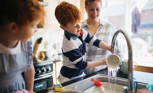 Le repos mensuel des assistants familiaux, un droit facultatif en attente d’une loi
