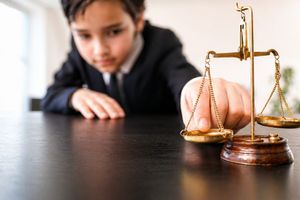 Protection de l’enfance : le droit au juge mis à mal pour les mineurs