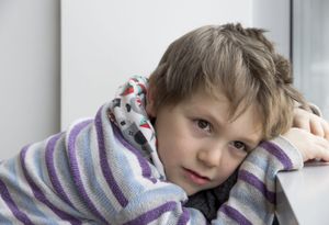 Enfants autistes en protection de l'enfance : la stratégie nationale TND face à un problème sans données