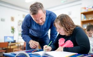 « Un modèle budgétairement insoutenable » : vingt ans d'école inclusive face à ses limites