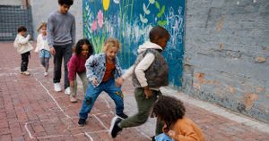 Au Sénat, les associations pointent les failles de la protection des enfants dans le périscolaire